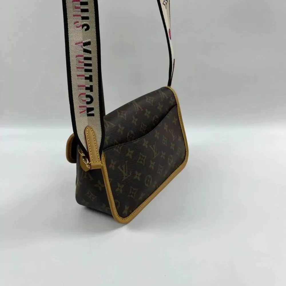 Louis Vuitton Women Pre-Loved Bag Very Good Condition